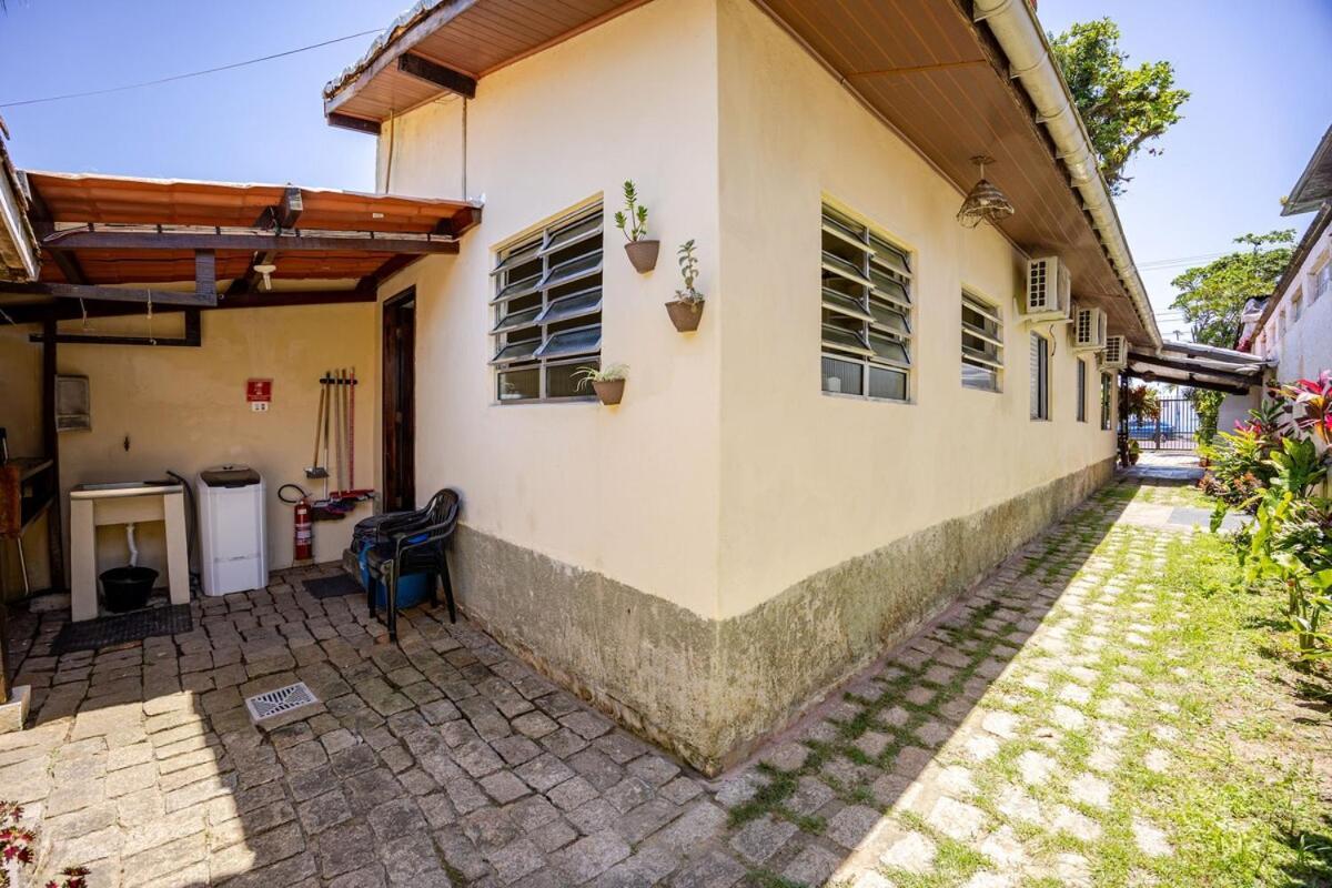 Ubatuba casa frente mar Exterior foto